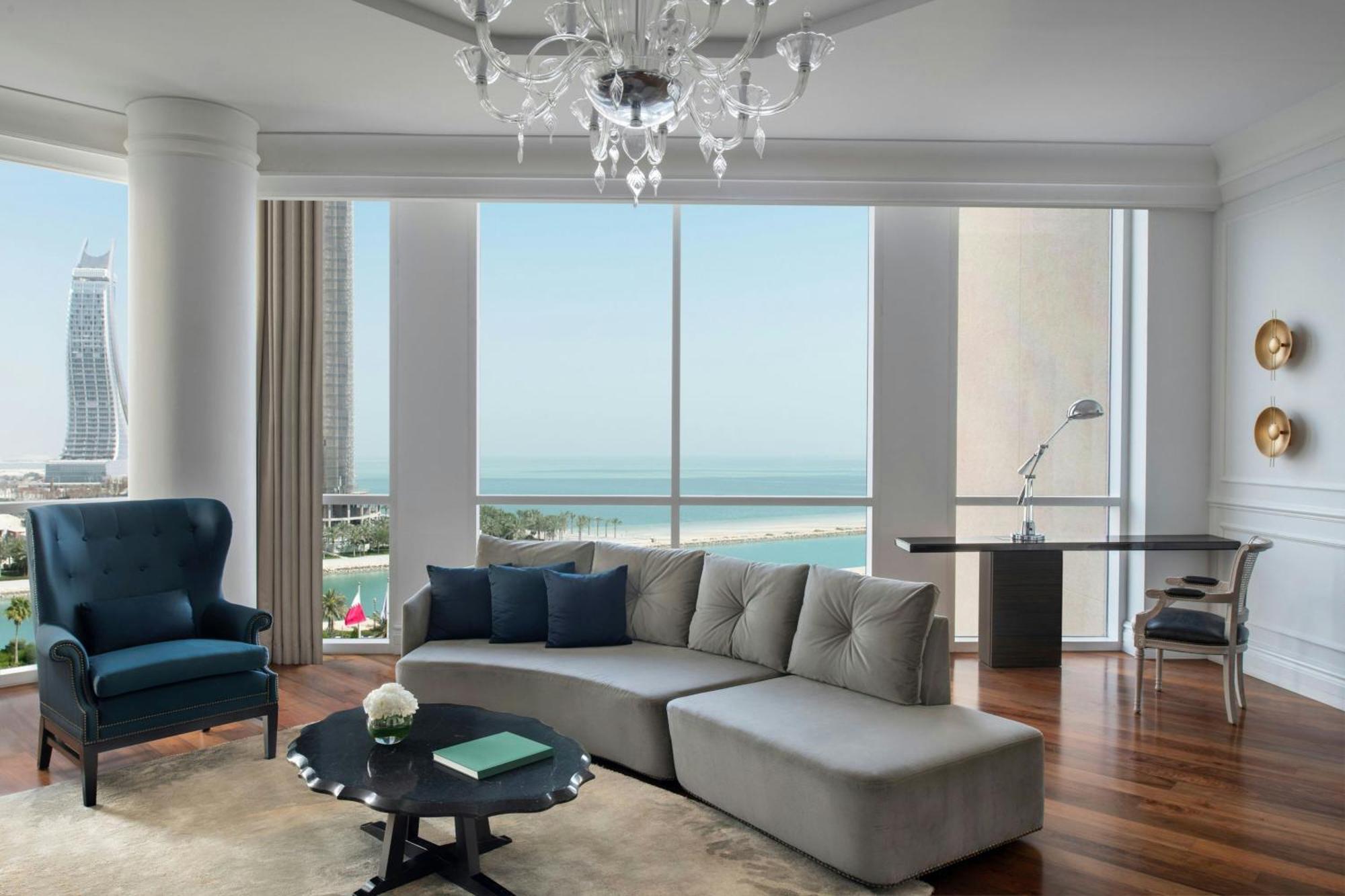 더 리츠 칼튼, 도하 외부 사진 A living room at Jumeirah Atlantis